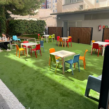 Residencia Universitaria Resa La Ciutadella Barcelona Buitenkant foto