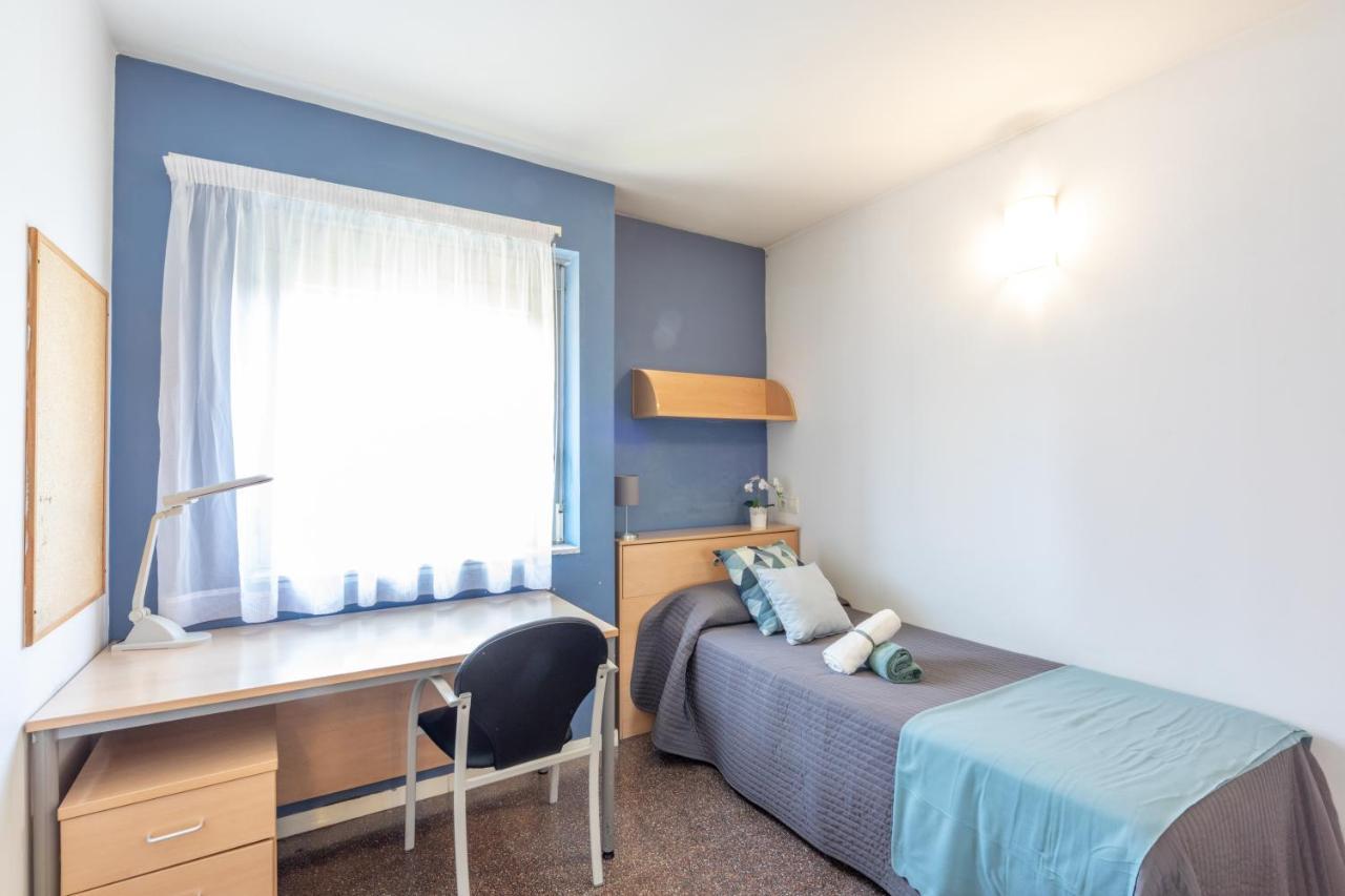 Residencia Universitaria Resa La Ciutadella Barcelona Buitenkant foto