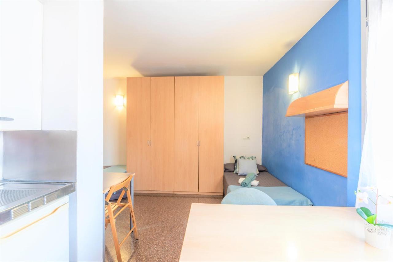 Residencia Universitaria Resa La Ciutadella Barcelona Buitenkant foto