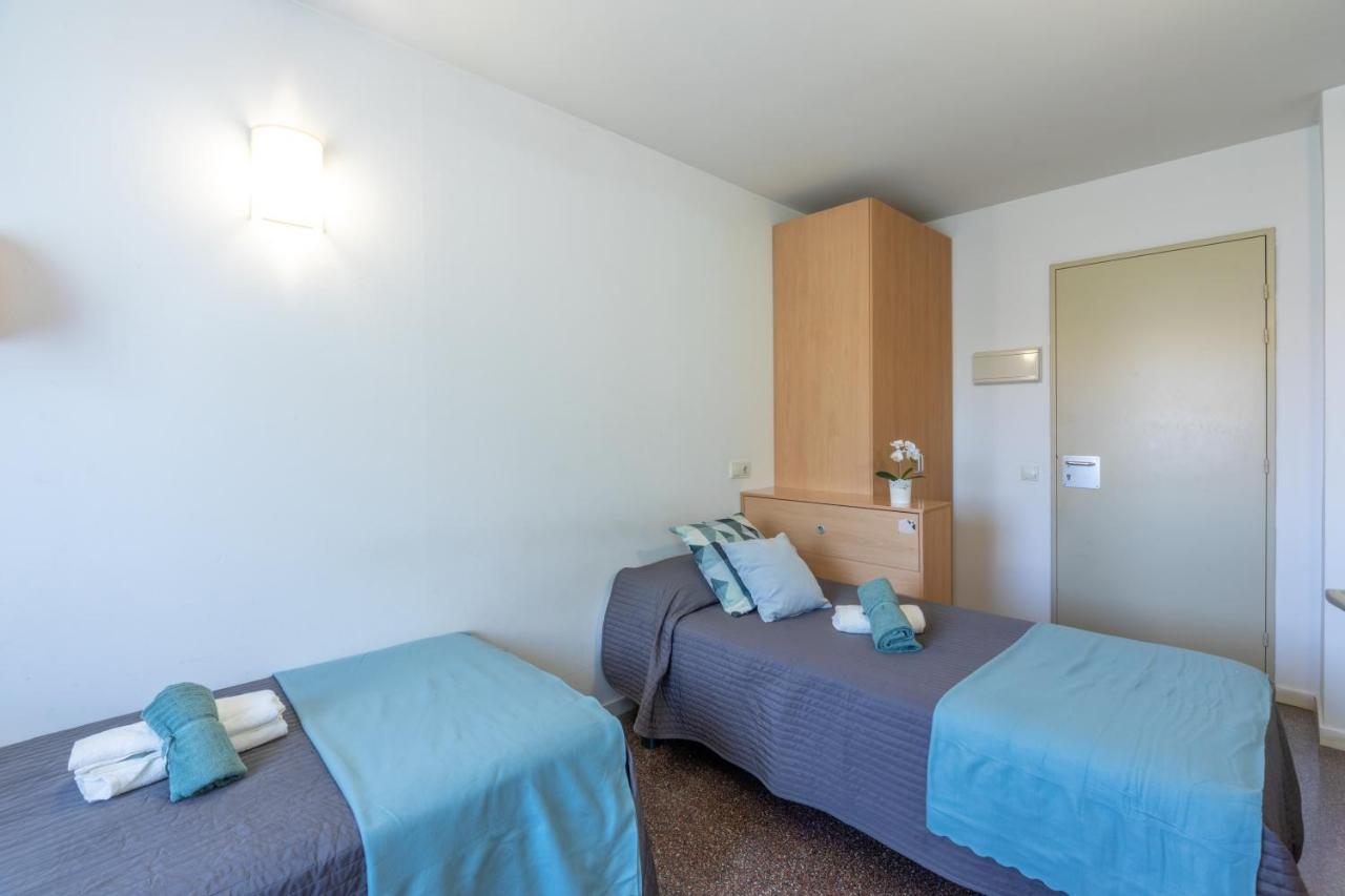 Residencia Universitaria Resa La Ciutadella Barcelona Buitenkant foto