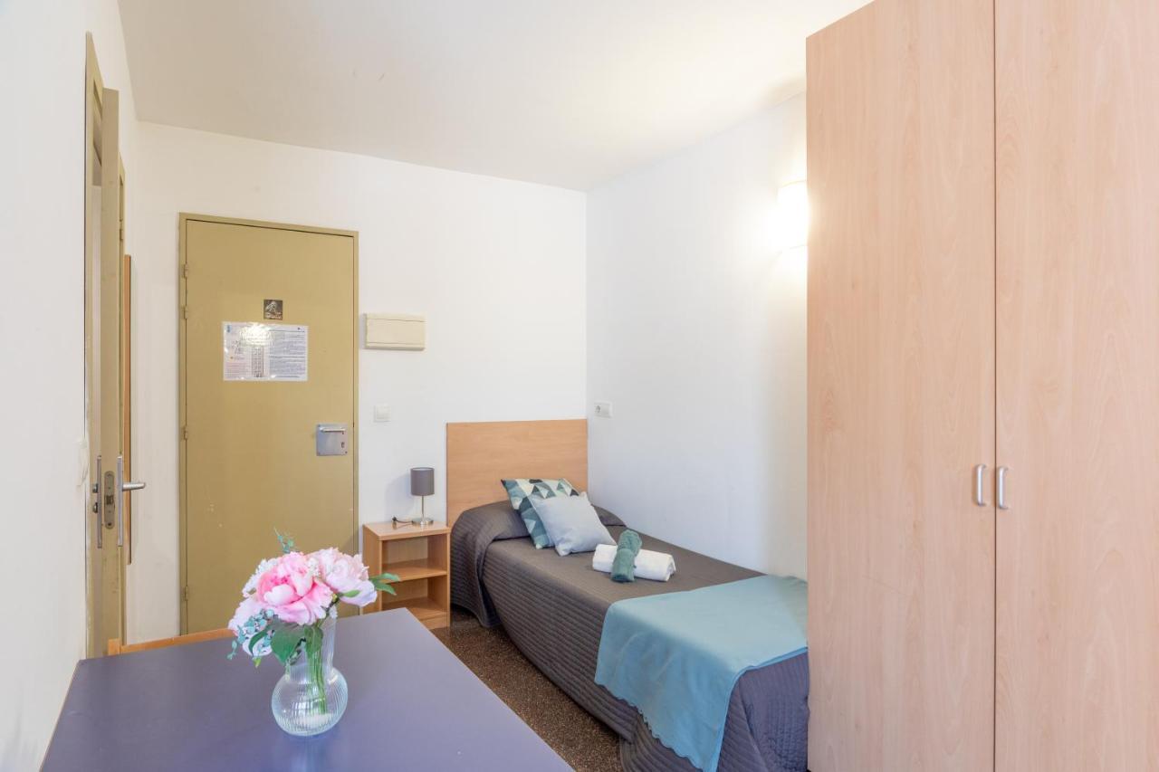 Residencia Universitaria Resa La Ciutadella Barcelona Buitenkant foto