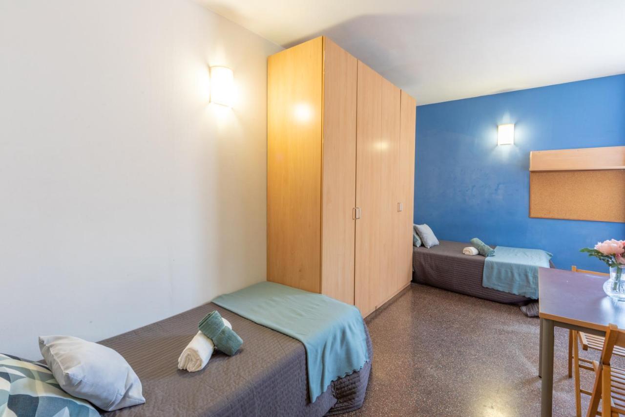 Residencia Universitaria Resa La Ciutadella Barcelona Buitenkant foto