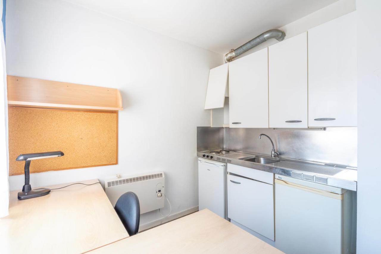 Residencia Universitaria Resa La Ciutadella Barcelona Buitenkant foto